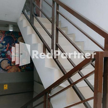 We Stay Residence Redpartner Сурабая Экстерьер фото