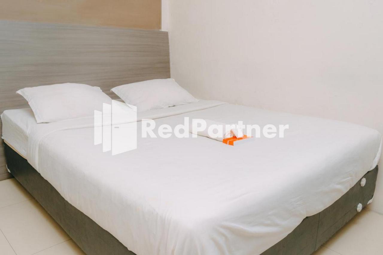 We Stay Residence Redpartner Сурабая Экстерьер фото